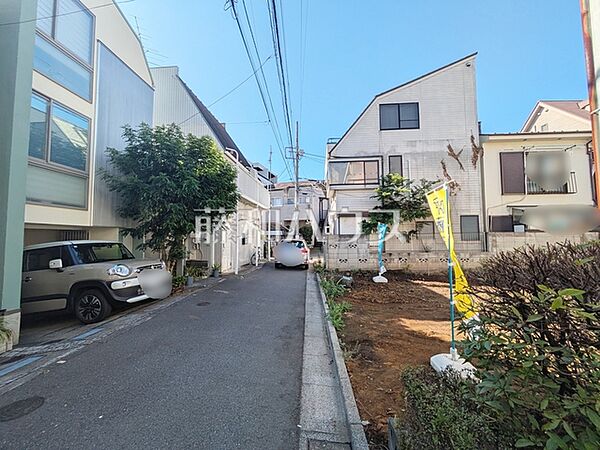 接道状況および現場風景　【中野区弥生町1丁目】