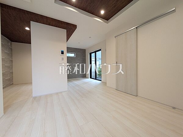 2号棟　リビング　【三鷹市大沢5丁目】