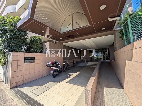 ≪エントランス≫住まう方をやさしく出迎えるエントランス　　【レクセルガーデン西国分寺】