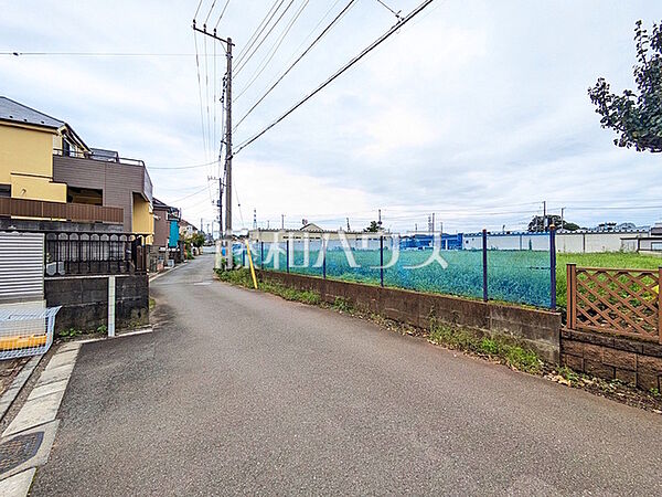 接道状況および現場風景　 「夢は注文住宅！でも注文住宅って何から手をつければいいの？」　そんな時は、ぜひ藤和ハウスへご相談下さい！ 【東久留米市下里2丁目】