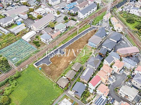 ≪航空写真≫　建築条件はございませんので、ライフスタイルに合わせた自由なマイホームづくりが可能です。　【府中市白糸台4丁目】