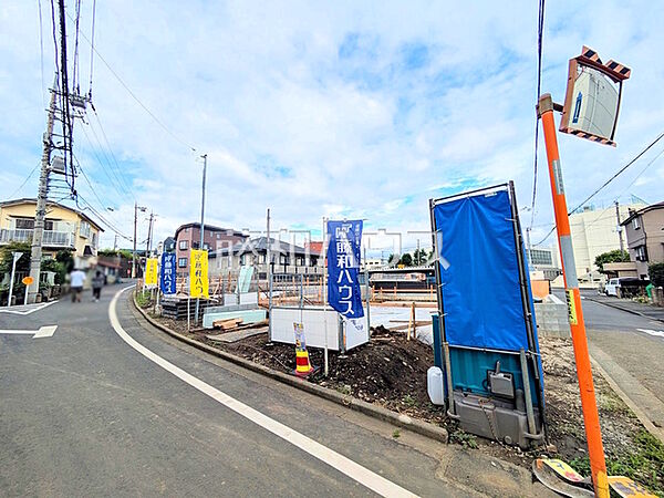 ≪接道状況≫分譲地周辺は4ｍ道路と一戸建住宅が建ち並ぶ閑静な住宅街となっており車の通りも少なく安心してお住まい頂ける環境が広がっております。　【府中市小柳町2丁目】