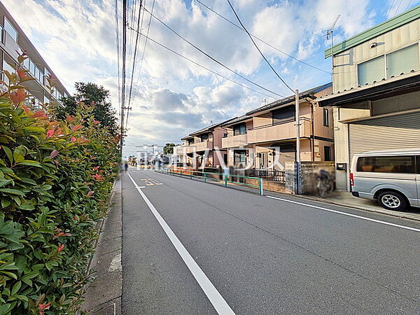 接道状況および現場風景(現況：古屋有)　【練馬区高松6丁目】