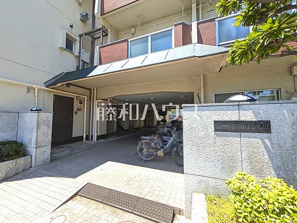 エントランス　【田無パールハイツ】 心地良さの中にも洗練を感じさせる、住まう方をやさしく出迎えるエントランス　