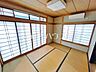 寝室：お住まい探しは、家の良し悪しだけでなく周辺環境も重要なポイントです。ぜひ一度お客様の目でご覧ください。 【所沢市大字久米】