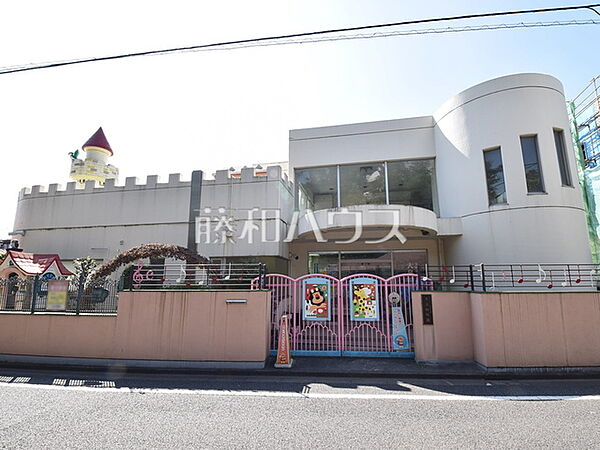 大泉幼稚園 (240m)