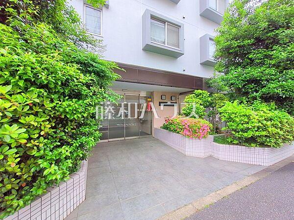 エントランス　【シャルマンコーポ朝霞台】