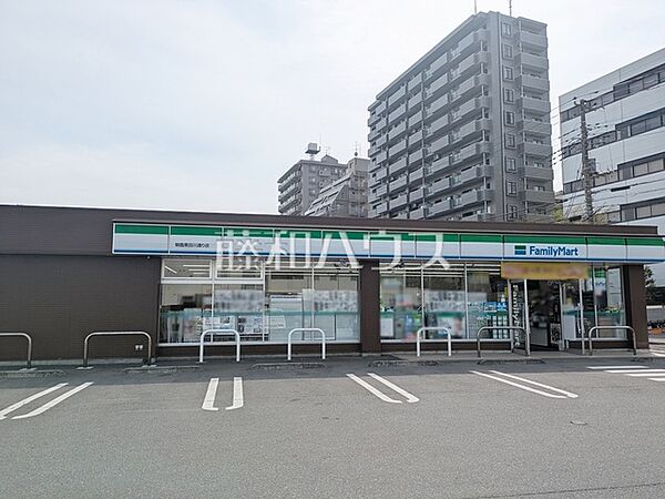 ファミリーマート 朝霞黒目川通り店 (610m)