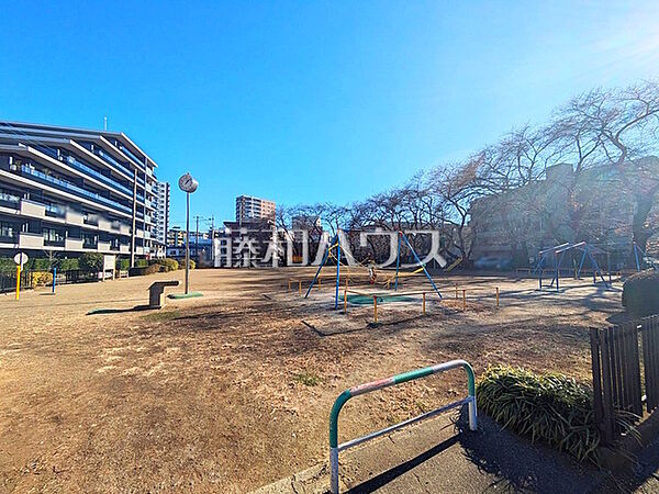 北割公園 (600m)