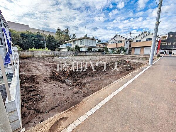 現場風景【東久留米市南沢5丁目】 周辺環境はもちろん、日当たりや設備仕様など、実際に行ってみないと分からないことも多くございます。営業担当がご案内いたしますので、お気軽にお問い合わせください。