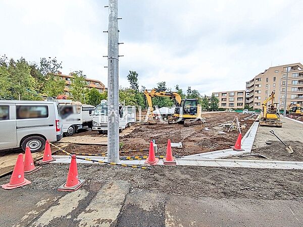 現場風景　【東村山市美住町2丁目】 ハウスメーカーからプランまでフルオーダーで自由にマイホームがつくれる、建築条件のない宅地分譲
