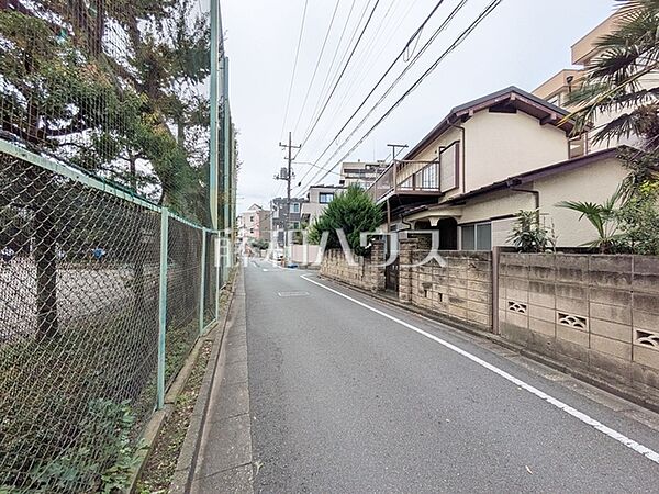 接道状況および現場風景　【練馬区東大泉4丁目】