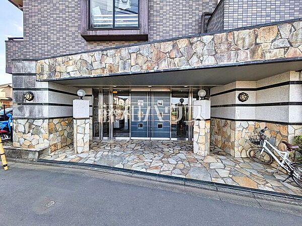 エントランス　【レーベンハイム久米川ルーエンプラッツ】