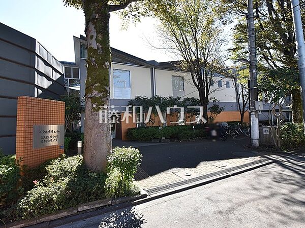 小金井市図書館 緑分室 (490m)
