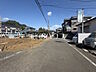 外観：接道状況および現場風景　【東久留米市下里7丁目】 見学はしたいけど、なかなか時間が取れない・・・そんな方に出勤前や仕事終わりにマイホームを見学できるサポートをいたします。