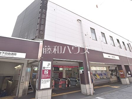 千歳烏山駅 (1580m)