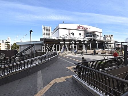 三鷹駅 (1280m)