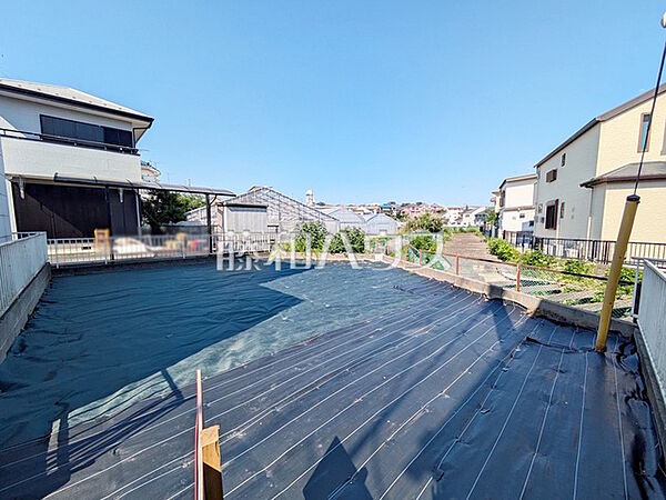 ≪現地外観≫京王線「飛田給」駅 徒歩9分！この恵まれたロケーションによる幸福感は、毎朝の通勤時にしっかりと感じられるのではないでしょうか。【調布市上石原3丁目】