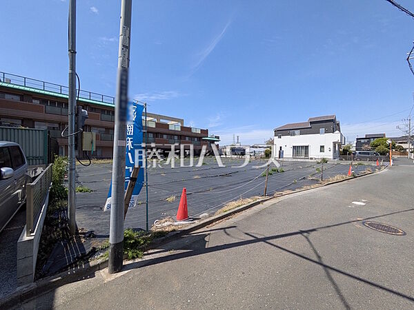 現場風景　【三鷹市牟礼1丁目】建築条件はございませんので、ライフスタイルに合わせた自由なマイホームづくりが可能です