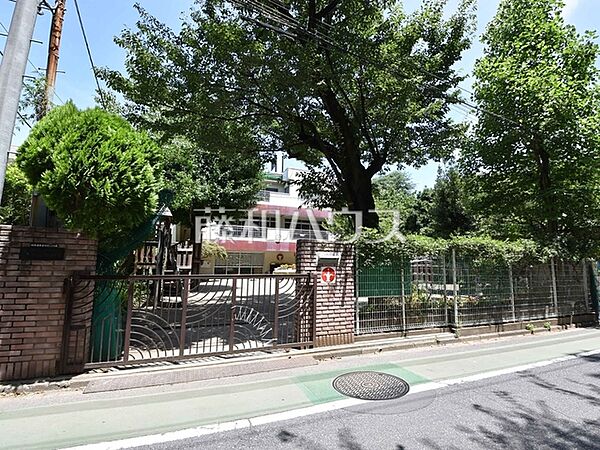 小百合幼稚園 (1330m)