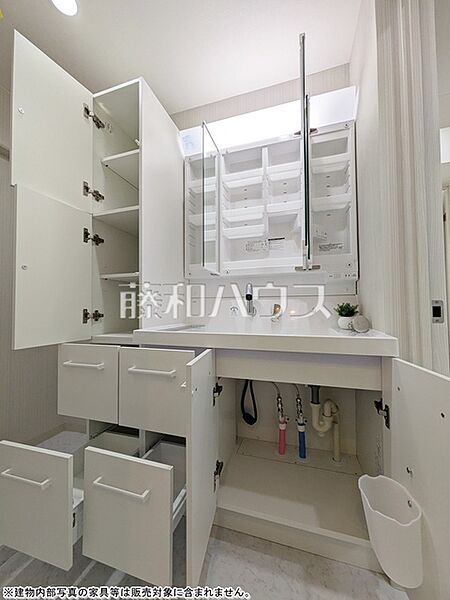 洗面台の収納　【ヴェルドミール多摩川】