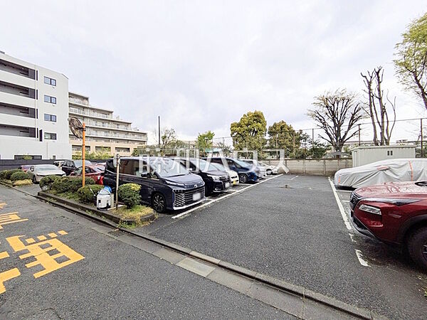 駐車場　【ヴェルドミール多摩川】