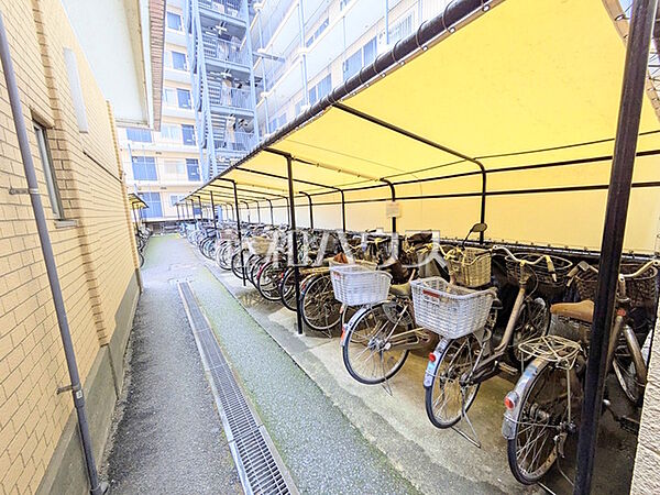 駐輪場　【ヴェルドミール多摩川】