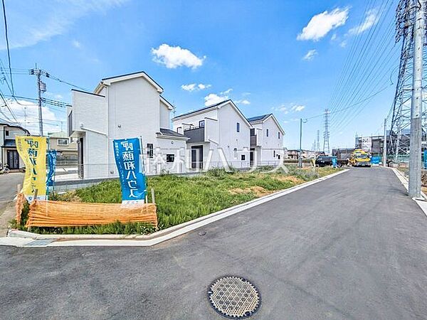接道状況および現場風景　【立川市若葉町2丁目】 平日のご案内も可能です。まずはお気軽にお問合せ下さいませ。