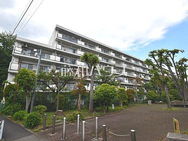 外観　【 東大和グリーンタウン1号棟】 お住まい探しは、家の良し悪しだけでなく周辺環境も重要なポイントです。ぜひ一度お客様の目でご覧ください！　