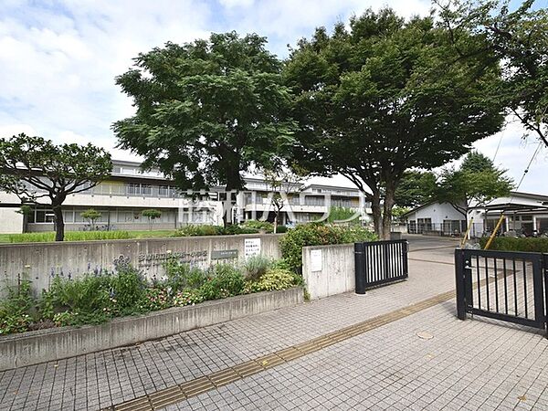 多摩市立多摩第一小学校 (1580m)
