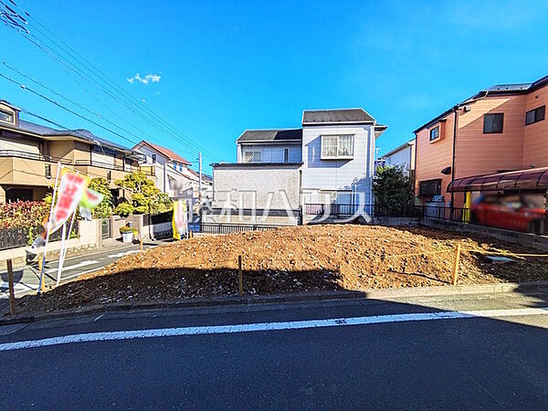 ≪現地外観≫建築条件はございませんので、ライフスタイルに合わせた自由なマイホームづくりが可能です。　【多摩市諏訪1丁目】