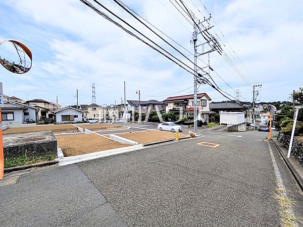 接道状況および現場風景　【多摩市連光寺2丁目】