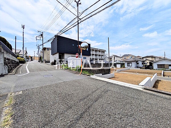接道状況および現場風景　【多摩市連光寺2丁目】