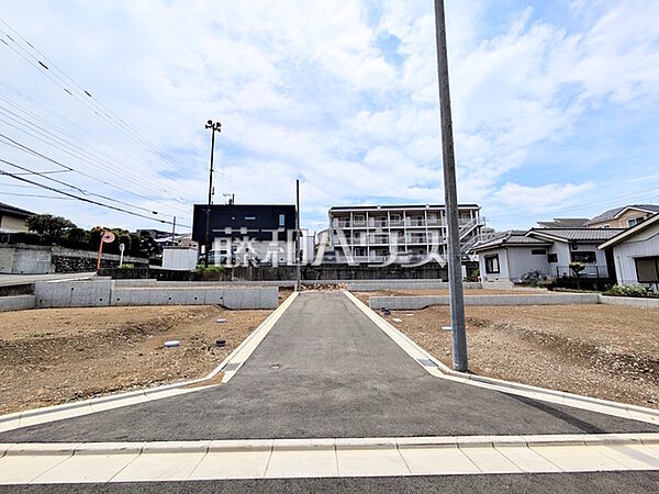 接道状況および現場風景　【多摩市連光寺2丁目】