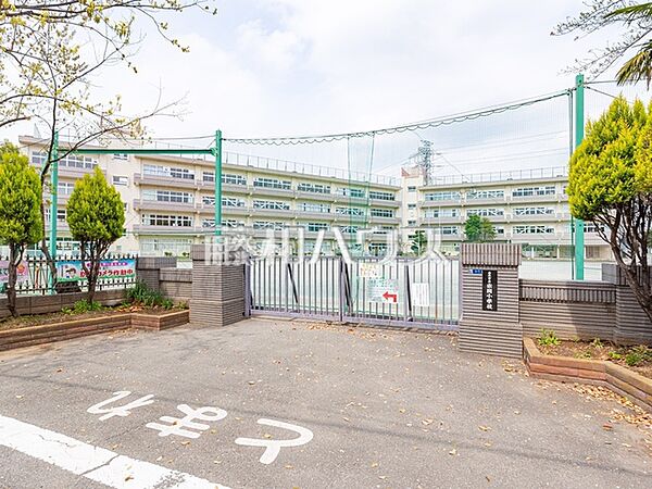 志木市立宗岡小学校 (800m)