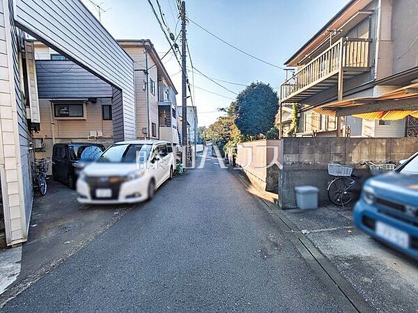 接道状況および現場風景(現況：古屋有)　【東久留米市野火止3丁目】西武池袋線　清瀬駅 徒歩26分