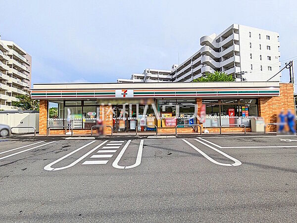 セブン-イレブン 八王子久保山1丁目店 (640m)