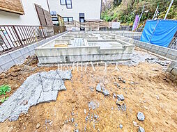 東京都八王子市元八王子町１丁目