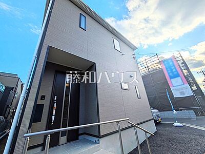 外観：1号棟　堂々完成、いつでもご内覧いただけます！ぜひ実物をご覧いただきたく思います。喜んでご案内いたしますのでお気軽にお問合せ下さい。 　【朝霞市宮戸3丁目】