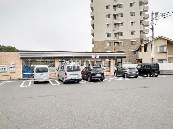 セブンイレブン府中是政3丁目店 (670m)