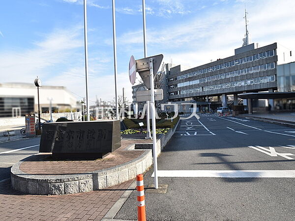 西東京市役所 保谷庁舎 (810m)
