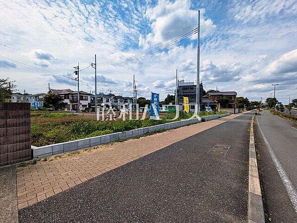 接道状況および現場風景　【西東京市中町6丁目】 建物のプレゼンをさせていただきますので、実際の完成イメージを思い描いていただくことができます。お気軽にお問合せ下さい。