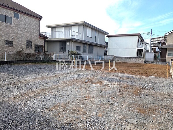 現地写真　【所沢市狭山ケ丘2丁目】ご家族の夢を思いのままにかなえるため、自由設計プランを採用。