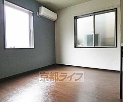 アビーロード伏見 101 1階ワンルームのリビング/ダイニング