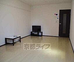 京都地下鉄東西線 六地蔵駅 徒歩4分の賃貸アパート 1階1Kのリビング/ダイニング