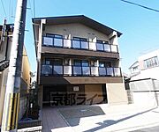 伏見桃山駅より徒歩14分 3階 築8年11ヶ月の賃貸物件