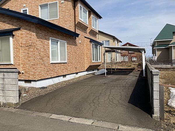 detached 北海道苫小牧市啓北町１丁目16-5
地図を見る