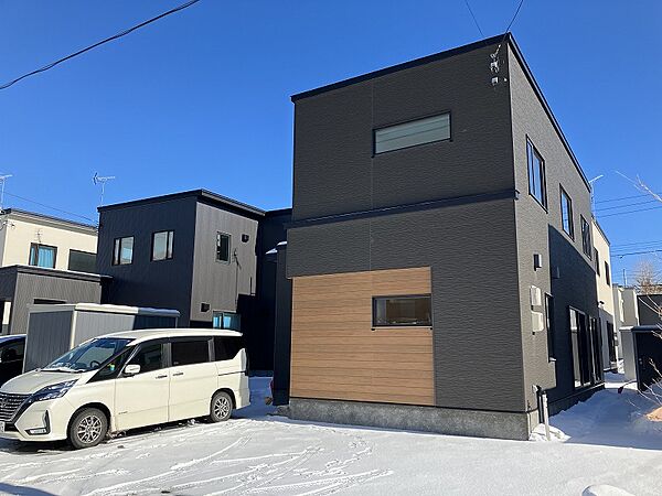 detached 北海道室蘭市知利別町４丁目43-13
地図を見る