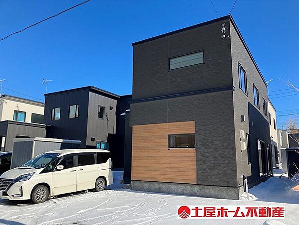 detached 北海道室蘭市知利別町４丁目43-13
地図を見る
