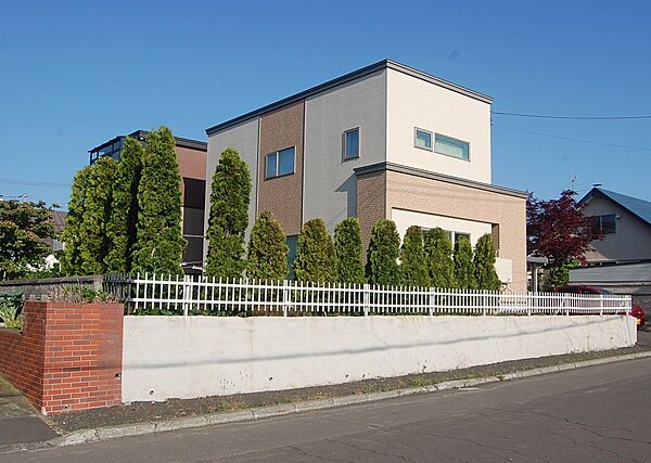 detached 北海道北広島市青葉町３丁目10-3
地図を見る